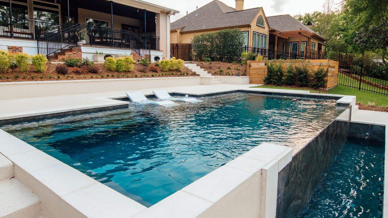 Isabellas - Pools in Baton Rouge