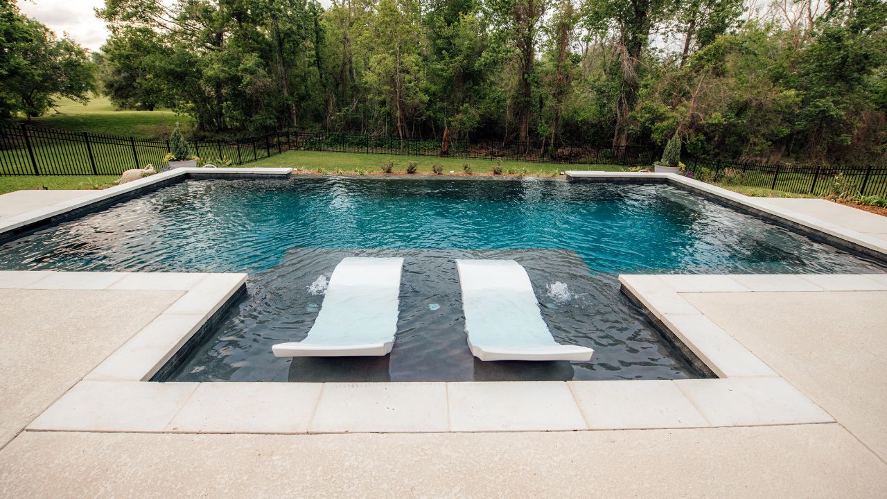 Isabellas - Pools in Baton Rouge