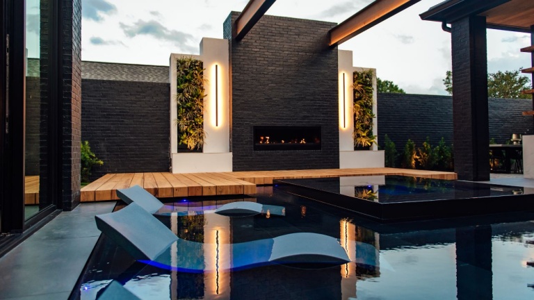 Rouzan House - Pools in Baton Rouge