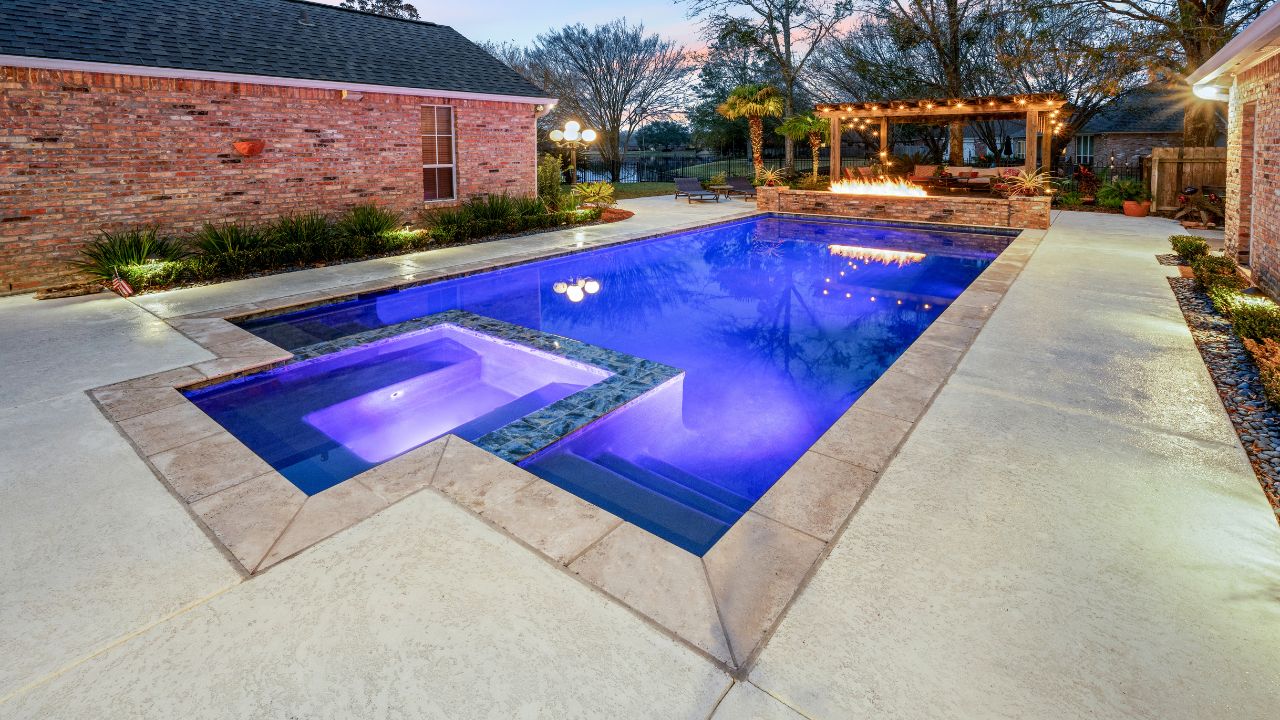 Seven Oaks - Pools in Baton Rouge