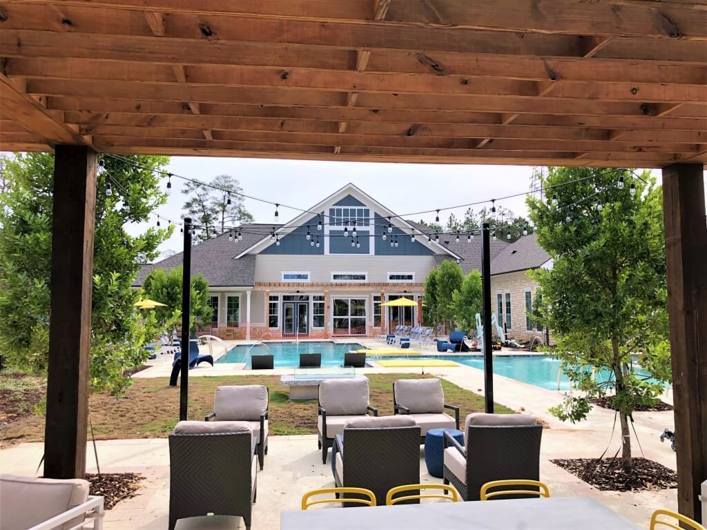THE COLLINS - Outdoor Spaces
