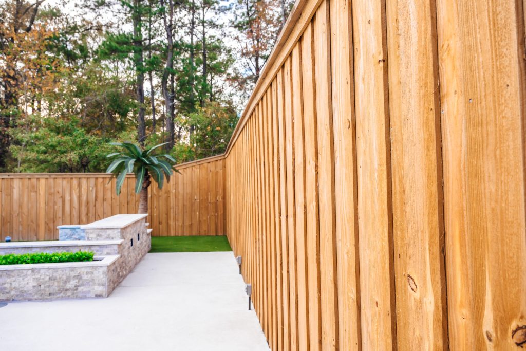 shadowbox wood fence installation Baton Rouge
